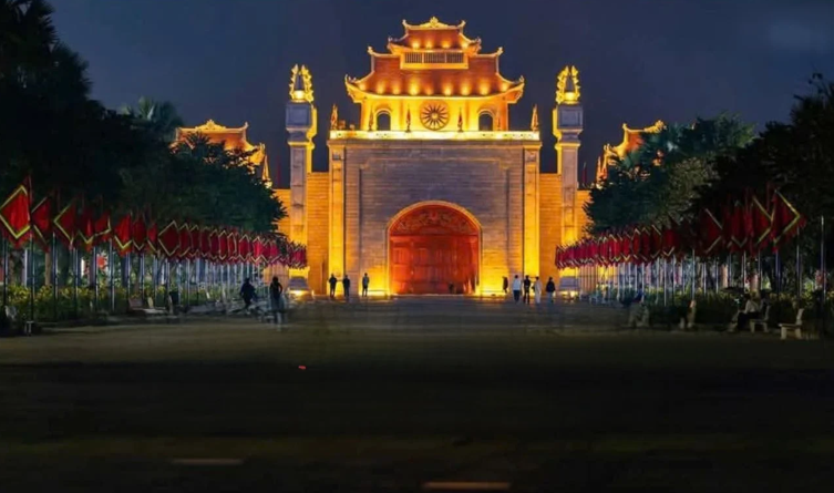 Đền Hùng lung linh trước ngày khai mạc Lễ hội Đền Hùng. Ảnh: TC Đền Hùng lung linh trước ngày khai mạc Lễ hội Đền Hùng. Ảnh: TC