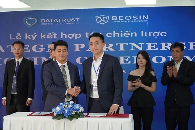 Công ty Cổ phần TPV Datatrust ký kết hợp tác với các đối tác công nghệ - Ảnh: HÀ CHÂU