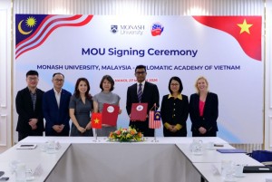 Đại học Monash tài trợ học bổng cho sinh viên có hoàn cảnh khó khăn