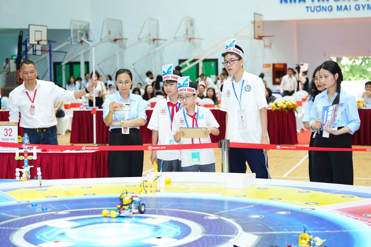 Hà Nội thúc đẩy giáo dục AI, STEM qua sân chơi ROBOBIMI AI CHAMPION 2026
