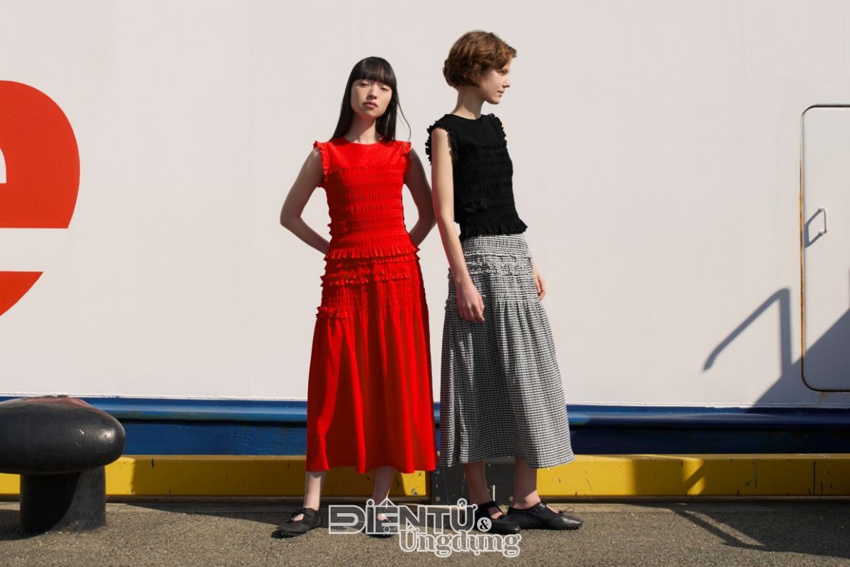 UNIQLO lần đầu ra mắt BST kết hợp cùng NTK Cecilie Bahnsen