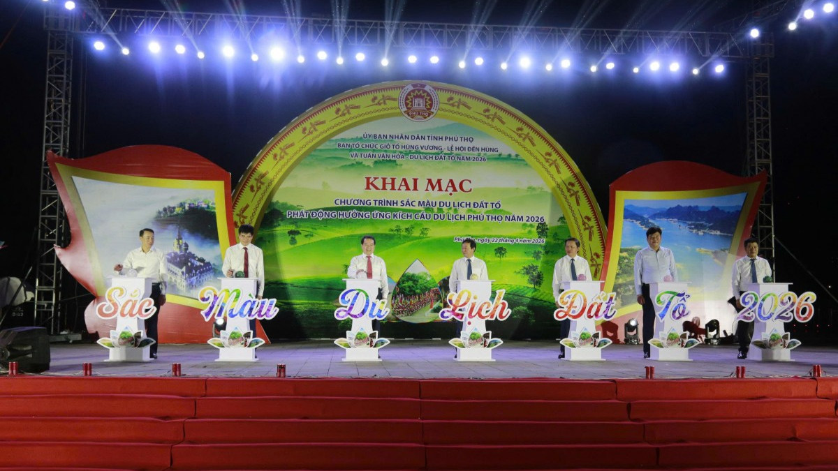 Khai mạc chương trình Chương trình “Sắc màu Du lịch Đất Tổ”