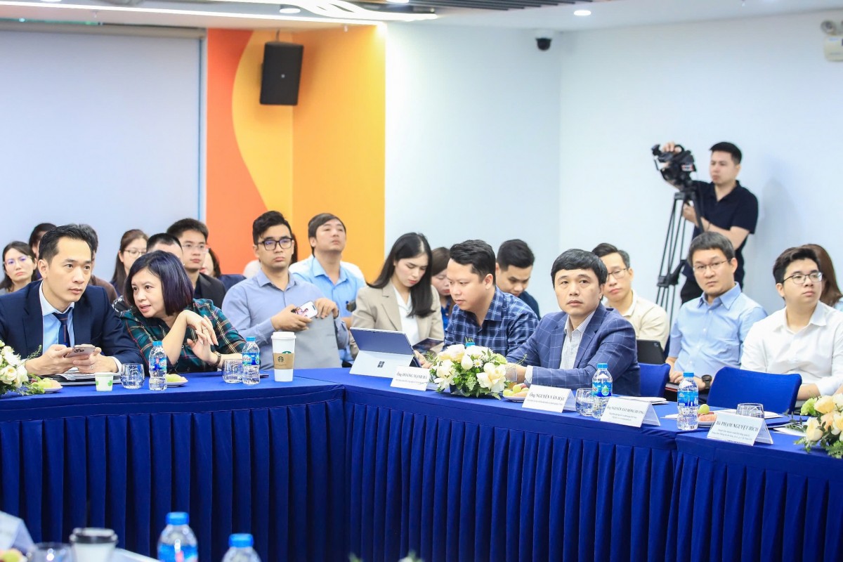 Hội thảo thu hút sự tham gia của đại diện cơ quan quản lý, chuyên gia công nghệ, pháp lý và cộng đồng doanh nghiệp.