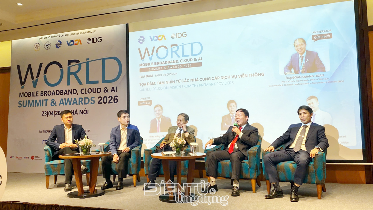 Các chuyên gia Viễn thông trao đổi tại Hội thảo