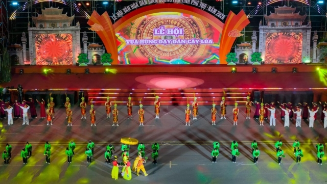 Phú Thọ bừng sáng trong đêm lễ hội văn hóa 