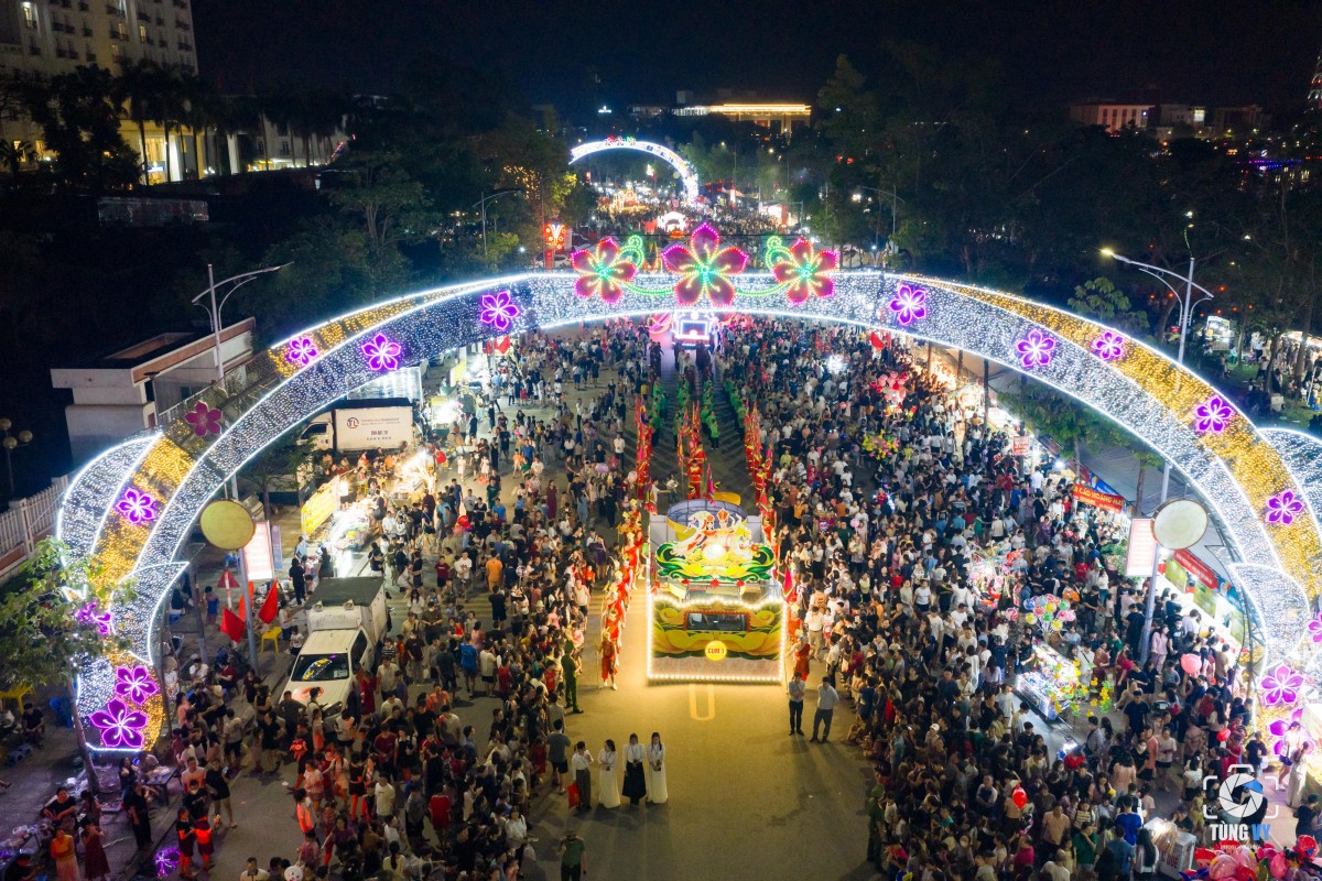 Chương trình “Thanh âm nguồn cội” thu hút sự chú ý của quần chúng Nhân dân và du khách