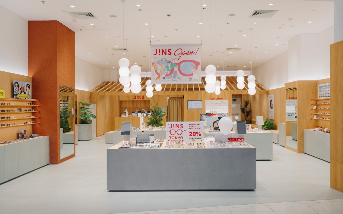 Thương hiệu kính mắt hàng đầu Nhật Bản Jins mở cửa hàng đầu tiên tại Hà Nội