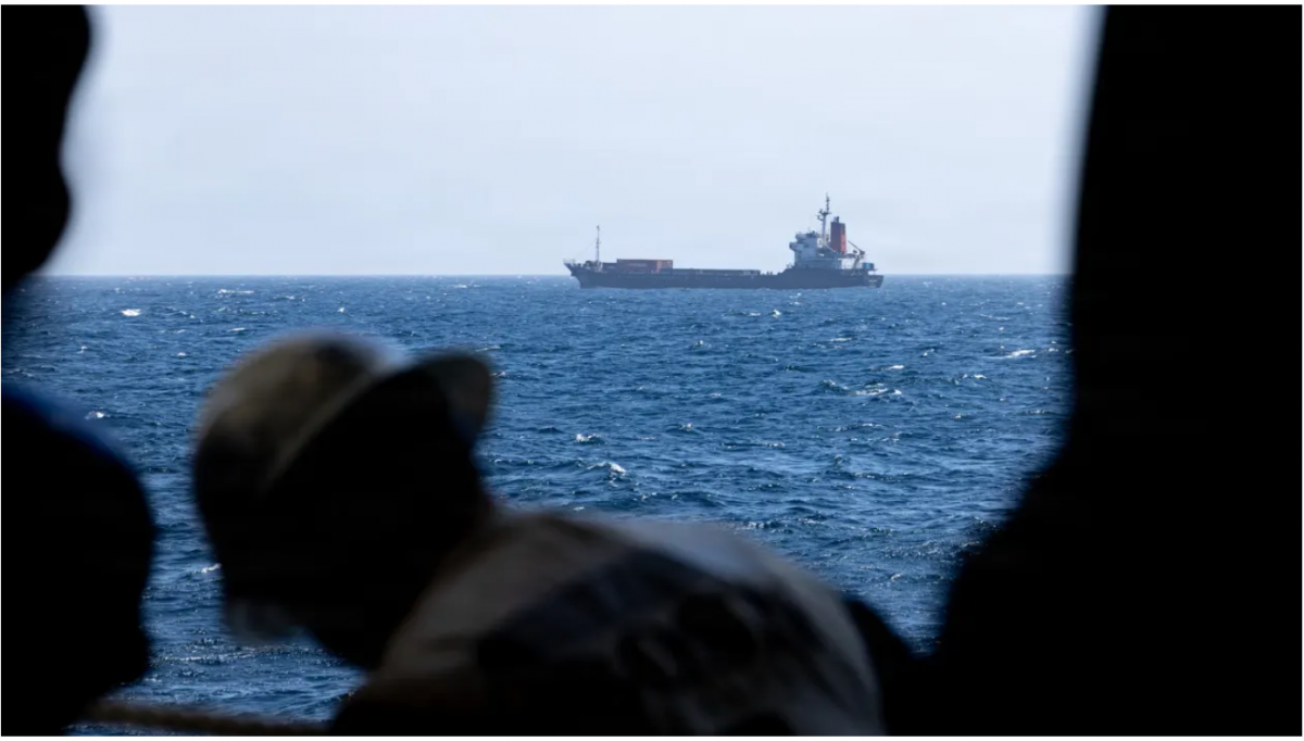 Eo biển Hormuz tê liệt, giá dầu và kế hoạch Trump
