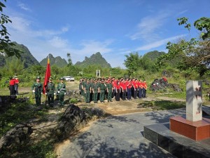 Cao Bằng: Bộ đội biên phòng tuyên truyền pháp lý biên giới tại mốc 835