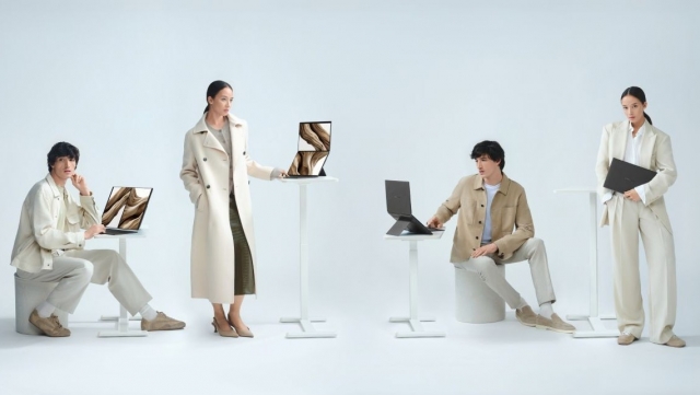 ASUS mở đặt trước lapop hai màn hình Zenbook DUO (2026)