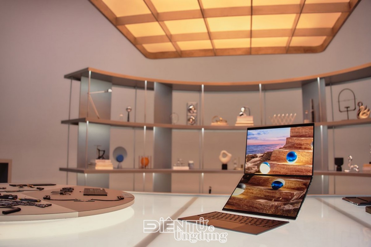 ASUS mở đặt trước Zenbook DUO (2026) 