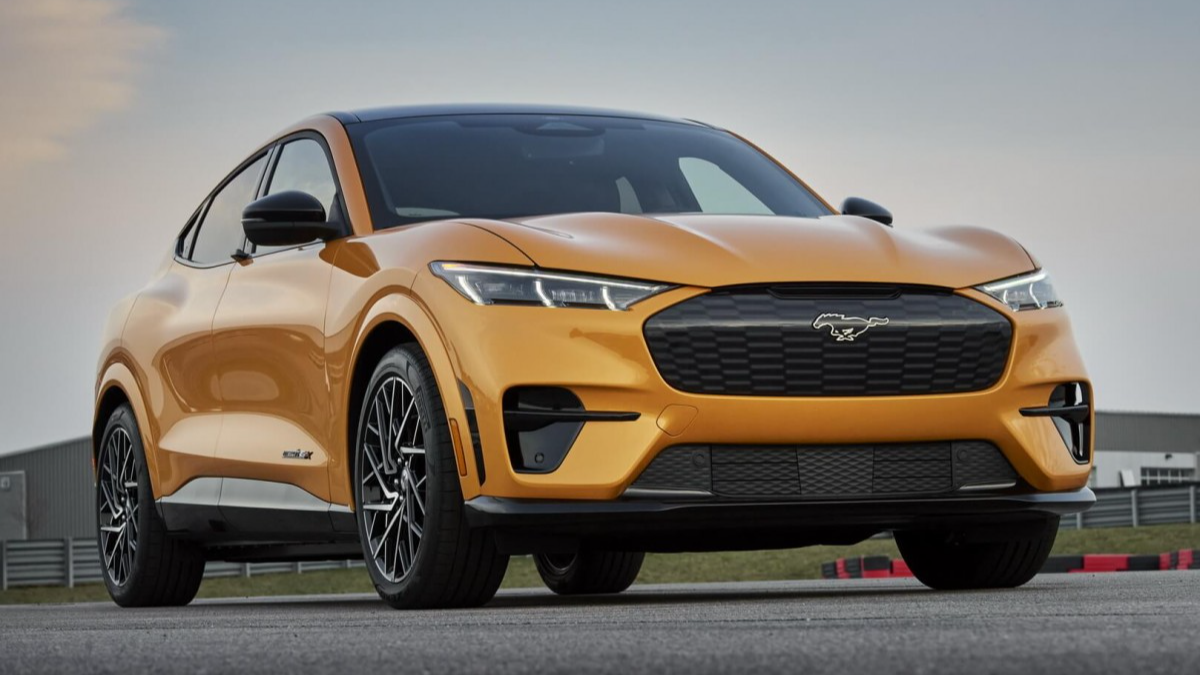 Doanh số của phiên bản thuần điện Ford Mustang Mach-E ghi nhận kết quả không khả quan