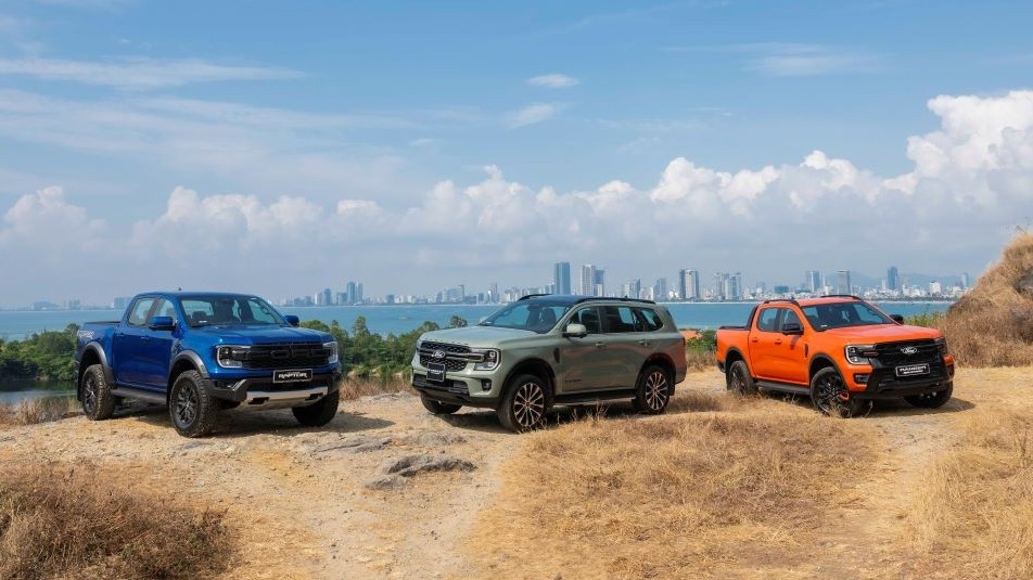 Ford ra mắt Ranger Raptor V6, Everest Platinum+ và Wildtrak diesel mới, giá từ 1,093 tỷ đồng