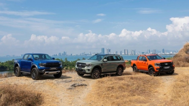 Ford ra mắt Ranger Raptor V6, Everest Platinum+ và Wildtrak diesel mới, giá từ 1,093 tỷ đồng