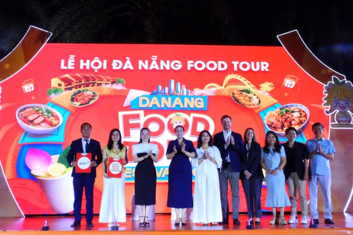 Nghi thức kí kết Hợp tác giữa Công ty Cổ phần Đầu tư khai thác Nhà ga quốc tế Đà Nẵng (AHT) và Sở Văn hóa, Thể thao và Du lịch TP. Đà Nẵng.