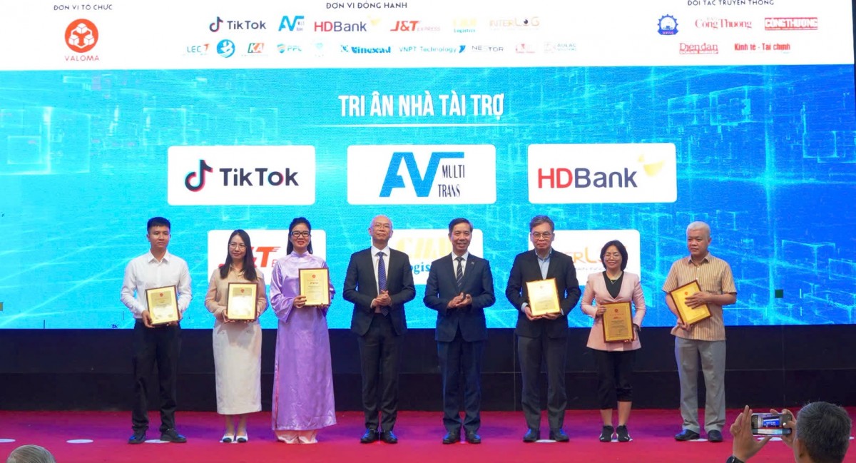 Ngành Logistics Việt Nam trước áp lực chuyển đổi số và ứng dụng AI toàn diện