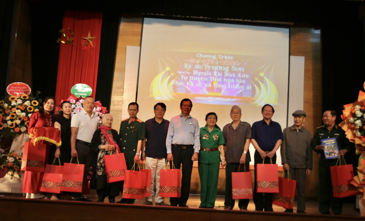 'Thời hoa lửa' tái hiện ký ức một thời Thanh niên xung phong