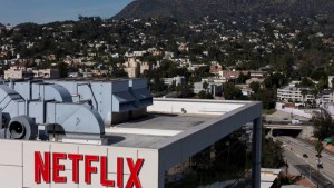 Netflix tiến gần mô hình truyền hình truyền thống