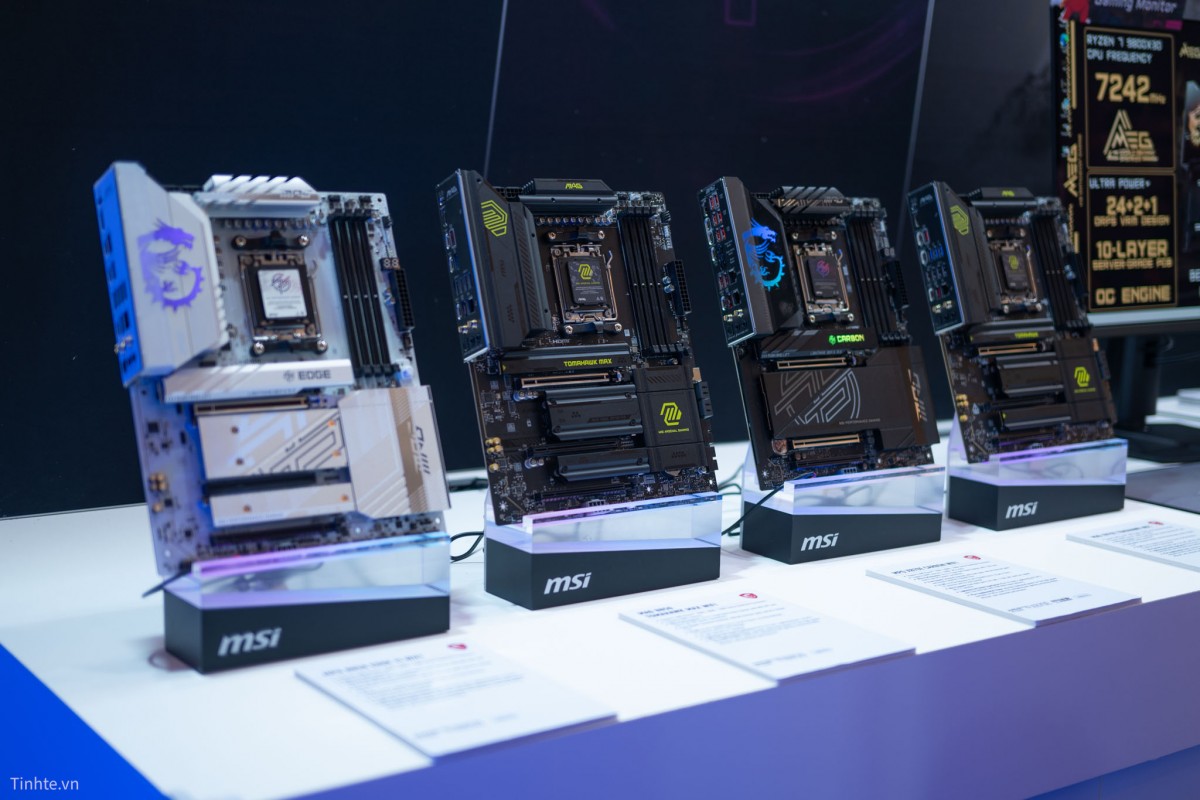 Một số mẫu bo mạch chủ được giới thiệu tại CES 2025. Ảnh: Tinhte