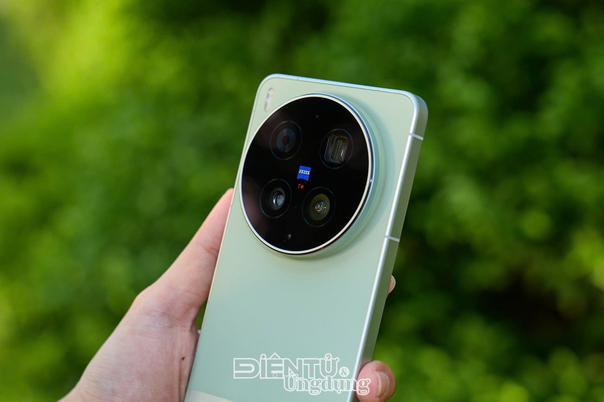 Siêu phẩm mới vừa ra mắt của vivo mang tên vivo X300 Ultra có gì?