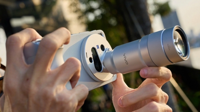 Siêu phẩm mới vừa ra mắt vivo X300 Ultra có gì?