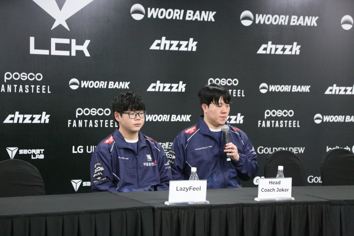 Tuyển thủ LazyFeel và HLV Joker trả lời phỏng vấn sau trận đấu giữa KIWOOM DRX (KRX) và Hanwha Life Esports (HLE)