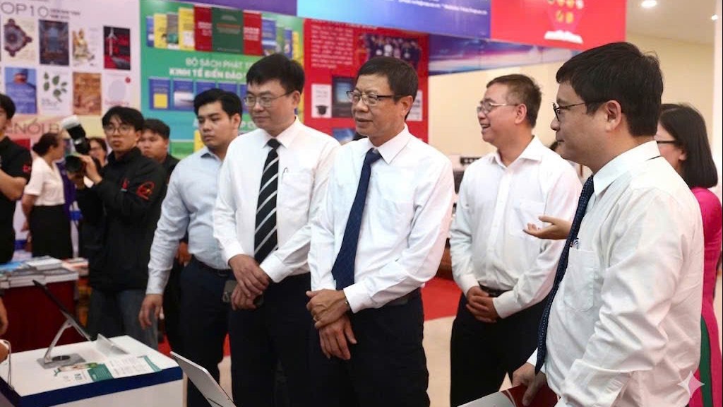 Triển lãm sách khoa học và công nghệ 2026 lan tỏa tri thức kiến tạo quốc gia số