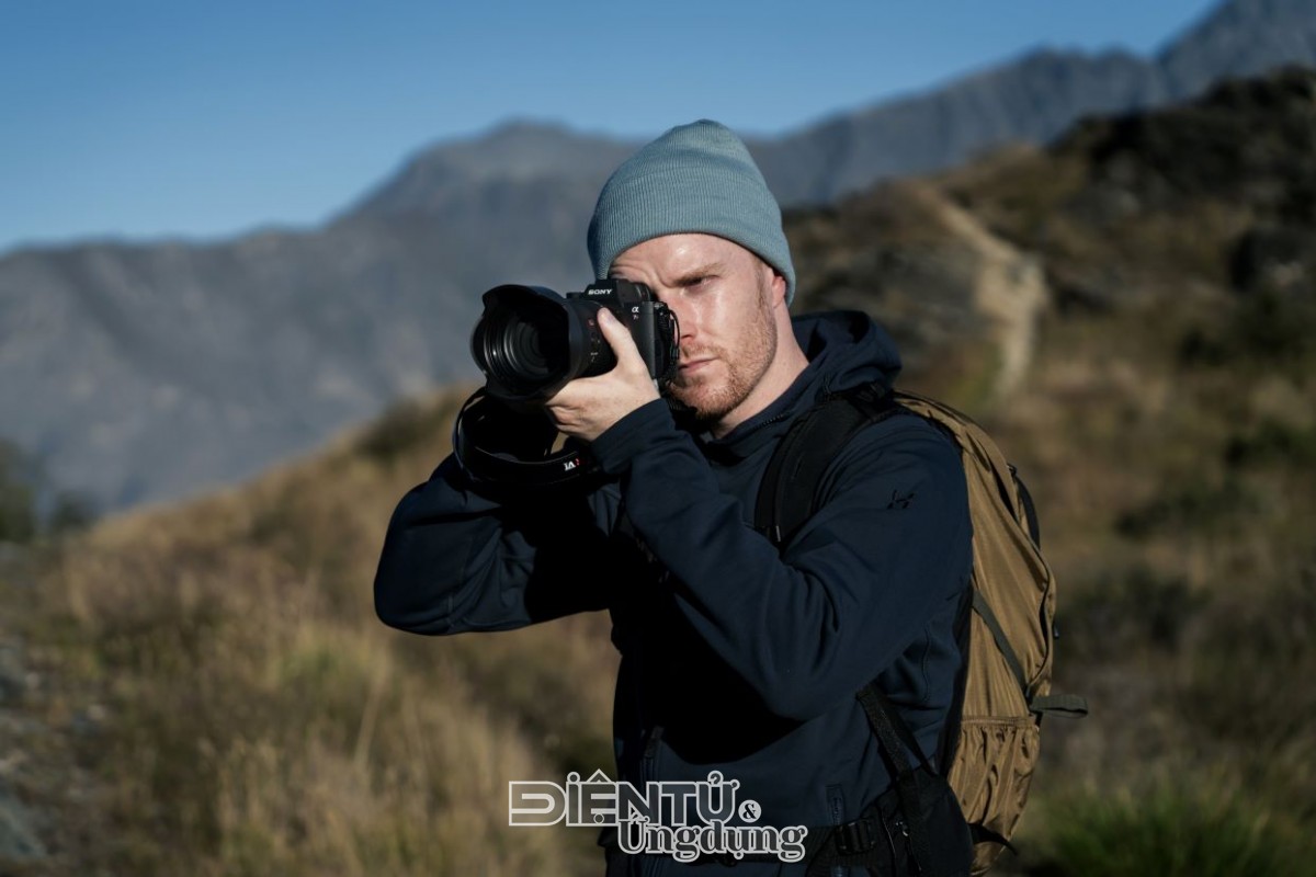 Sony ra mắt Alpha 7R VI và ống kính zoom siêu tele FE 100-400mm F4.5 GM OSS G Master