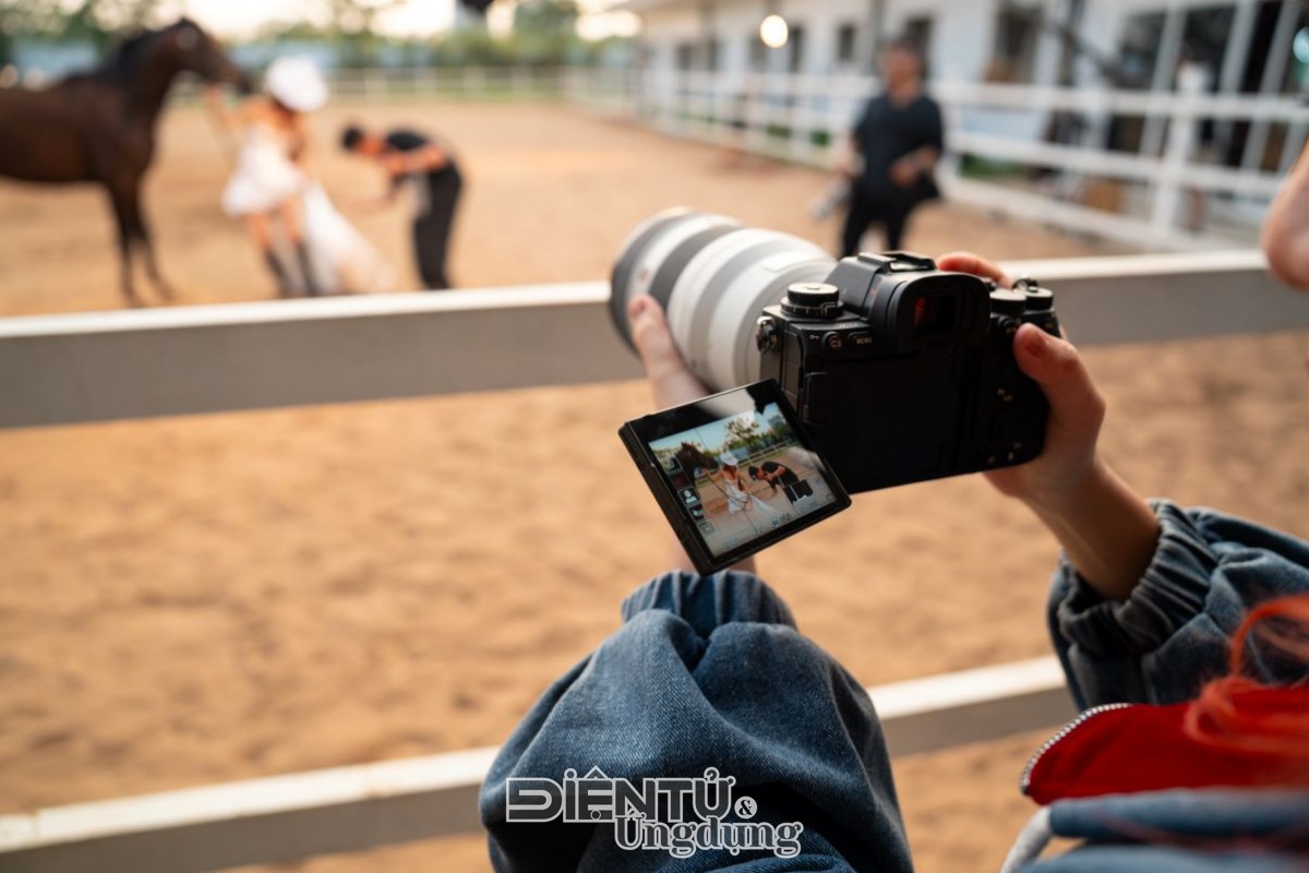Sony ra mắt Alpha 7R VI và ống kính zoom siêu tele FE 100-400mm F4.5 GM OSS G Master