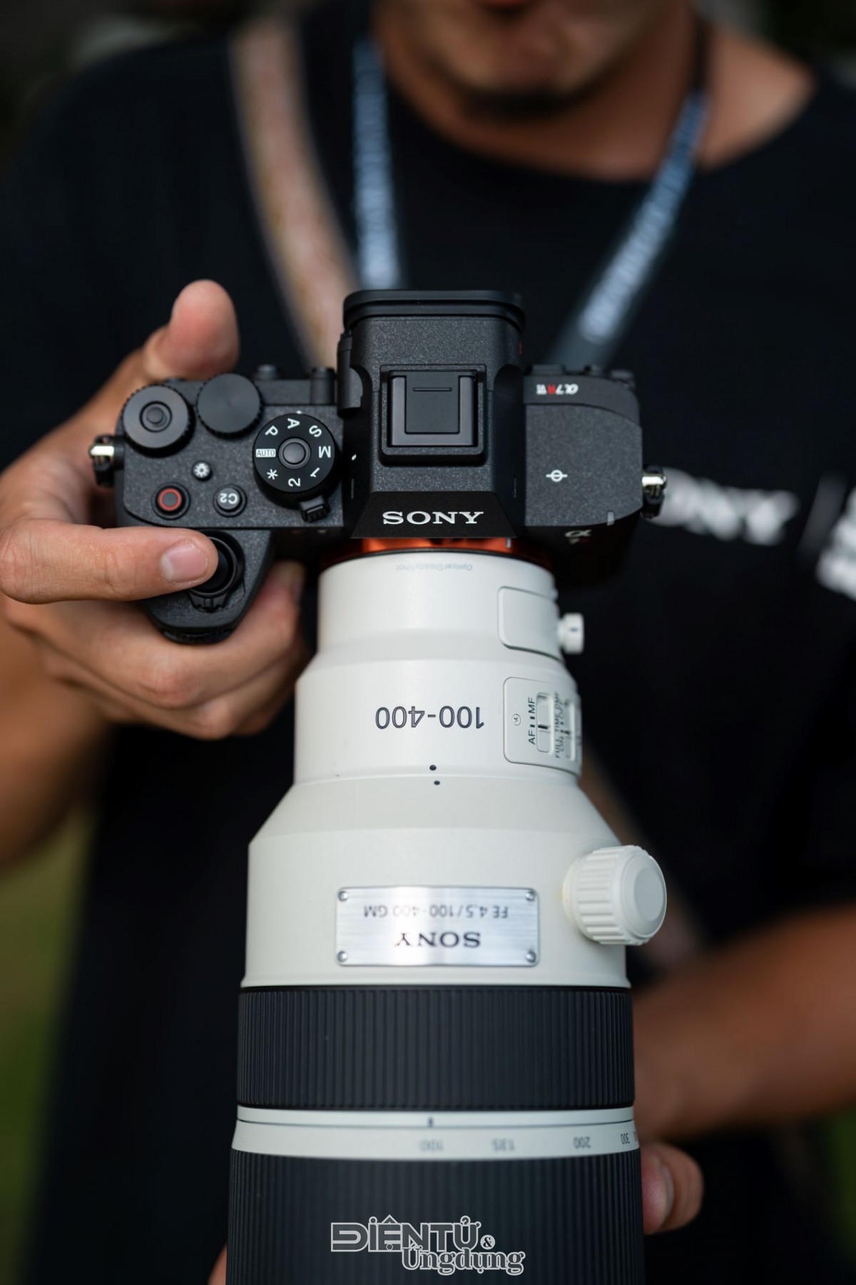 Sony ra mắt Alpha 7R VI và ống kính zoom siêu tele FE 100-400mm F4.5 GM OSS G Master