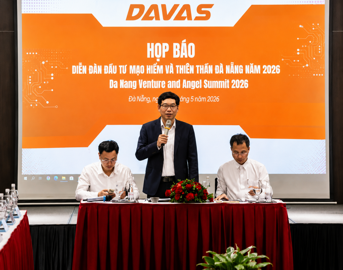 Ông Lê Sơn Phong - Phó Giám đốc Sở Khoa học và Công nghệ TP Đà Nẵng trả lời báo chí về 'siêu diễn đàn' DAVAS 2026 được tổ chức lần thứ 3. Ông Lê Sơn Phong - Phó Giám đốc Sở Khoa học và Công nghệ TP Đà Nẵng trả lời báo chí về 'siêu diễn đàn' DAVAS 2026 được tổ chức lần thứ 3.