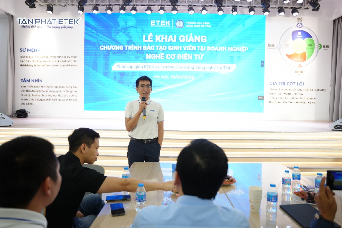 ETEK phối hợp Trường Cao đẳng Công nghệ Hà Tĩnh đào tạo sinh viên Cơ điện tử tại doanh nghiệp