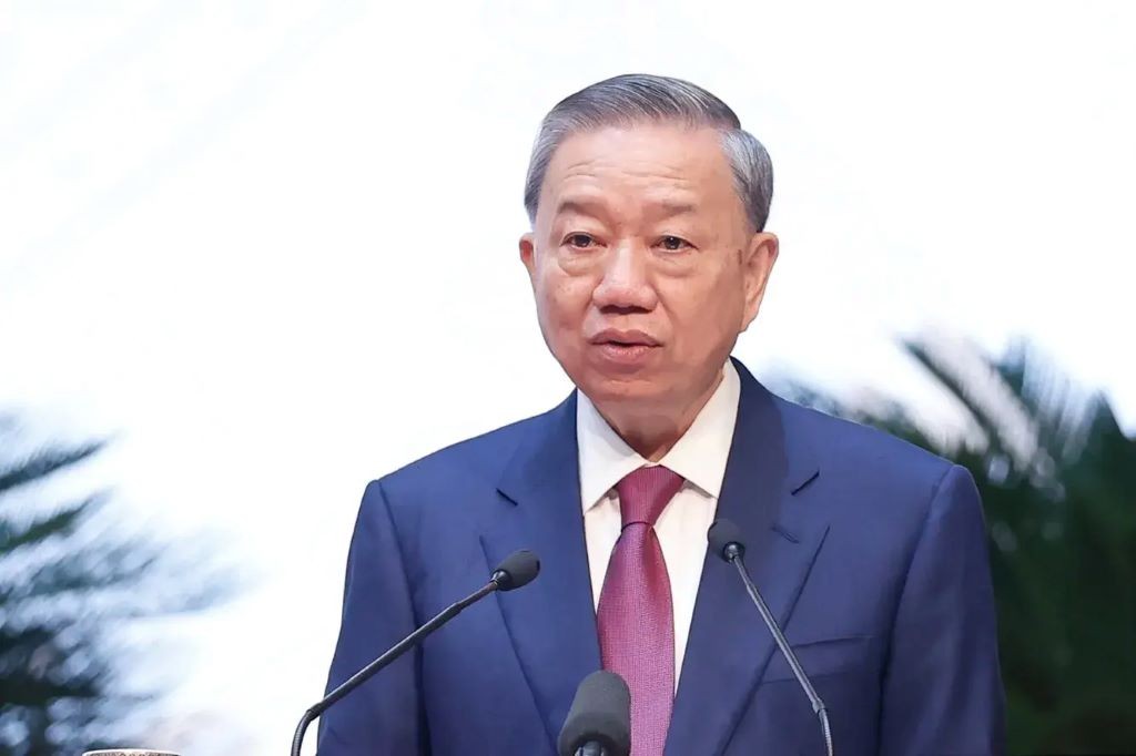 Ánh sáng Hồ Chí Minh soi đường cho chúng ta đi