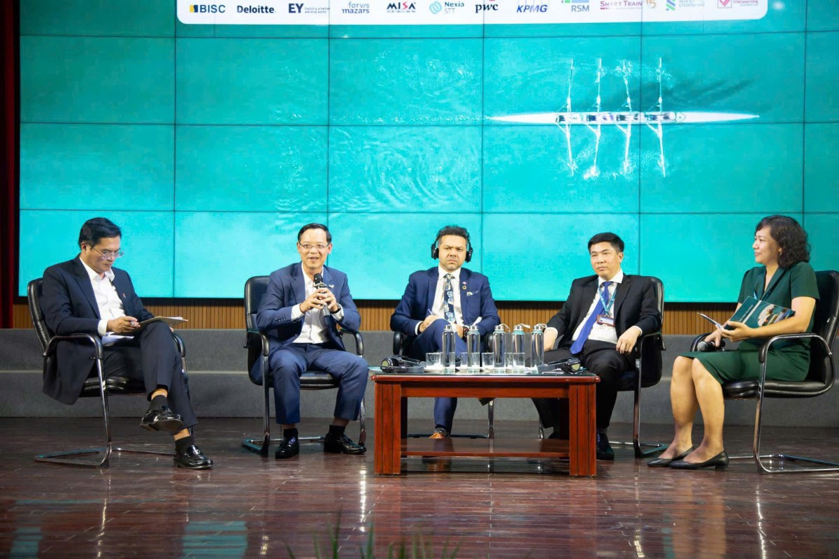 Sinh viên Học viện Tài chính định hình lộ trình sự nghiệp trong thế giới việc làm năng động