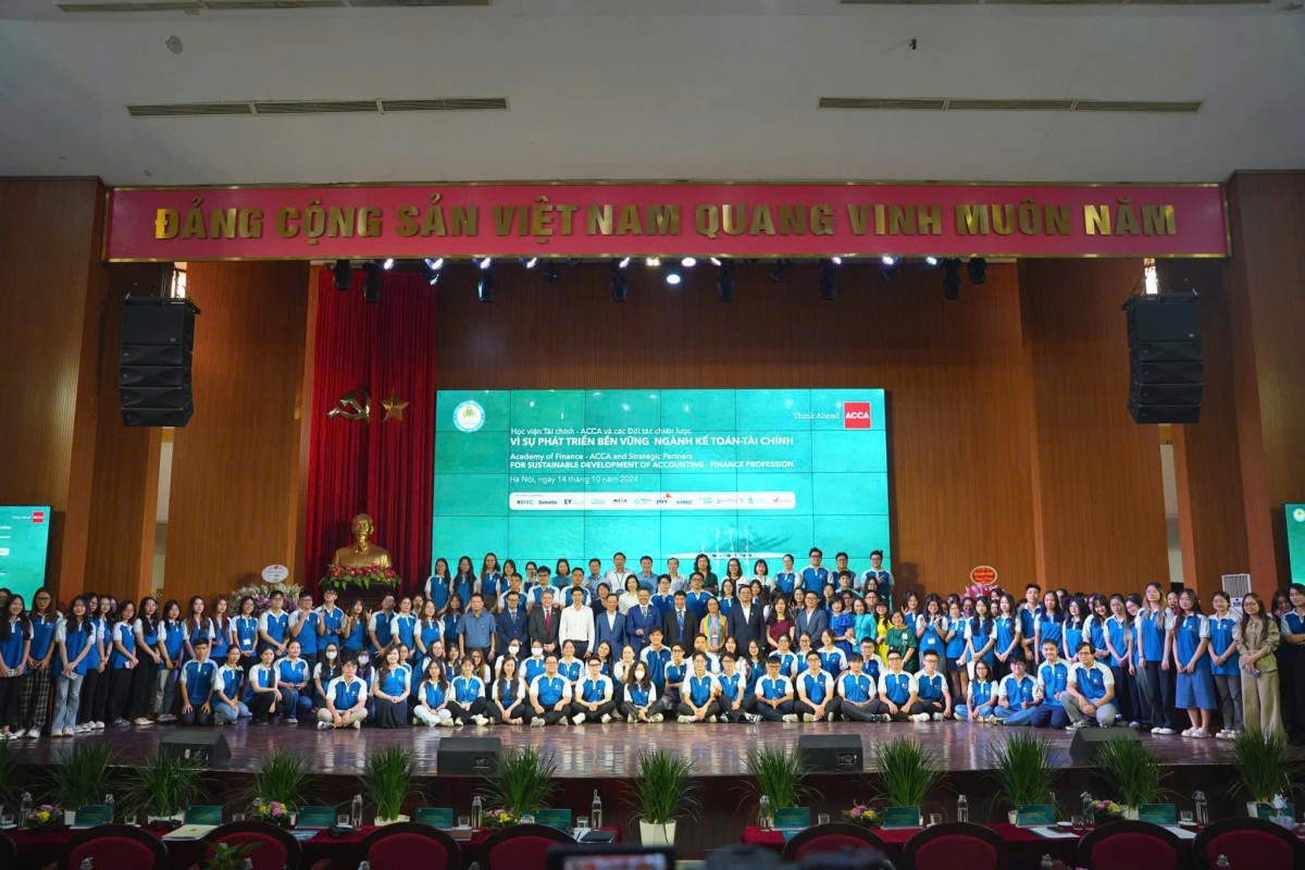 Sinh viên Học viện Tài chính định hình lộ trình sự nghiệp trong thế giới việc làm năng động