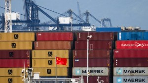 Kinh tế Trung Quốc hụt hơi, tiêu dùng xuống đáy từ 2022