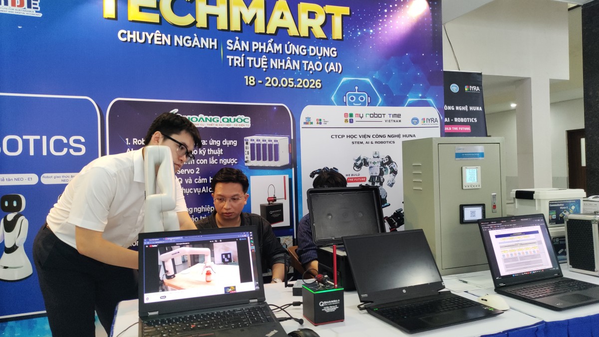 Khai mạc Techmart chuyên ngành sản phẩm ứng dụng trí tuệ nhân tạo