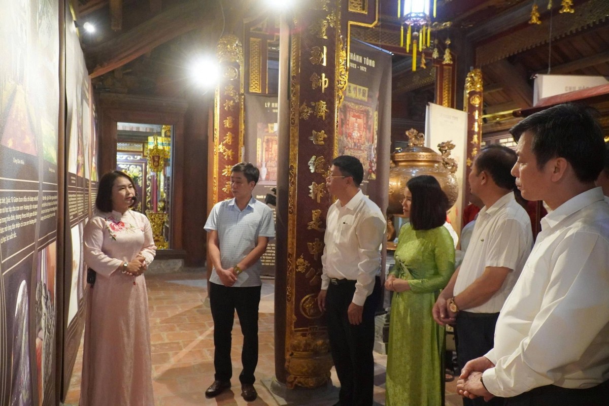 Triển lãm “Quốc Tử Giám - Trường quốc học đầu tiên của Việt Nam và danh nhân Thân Nhân Trung Triển lãm “Quốc Tử Giám - Trường quốc học đầu tiên của Việt Nam và danh nhân Thân Nhân Trung
