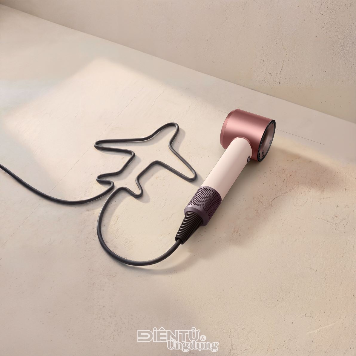 Máy sấy tóc Dyson Supersonic™ Travel chính thức lên kệ tại Việt Nam