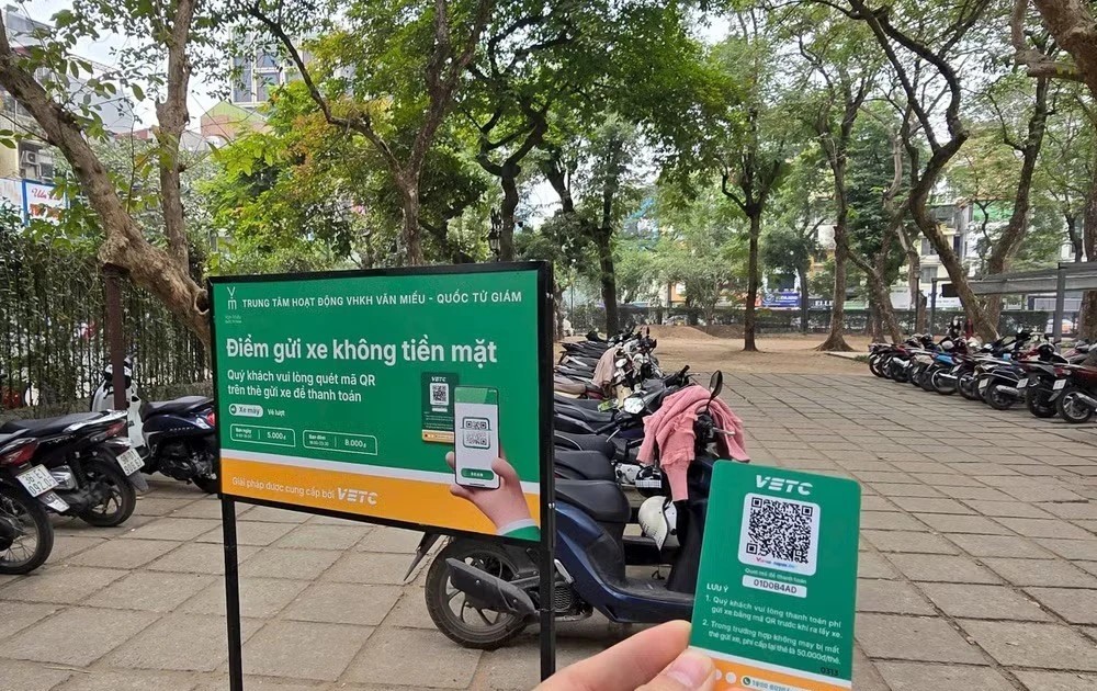 Hà Nội triển khai thu phí điện tử không dừng tại toàn bộ bãi đỗ xe từ ngày 1/7/2026.
