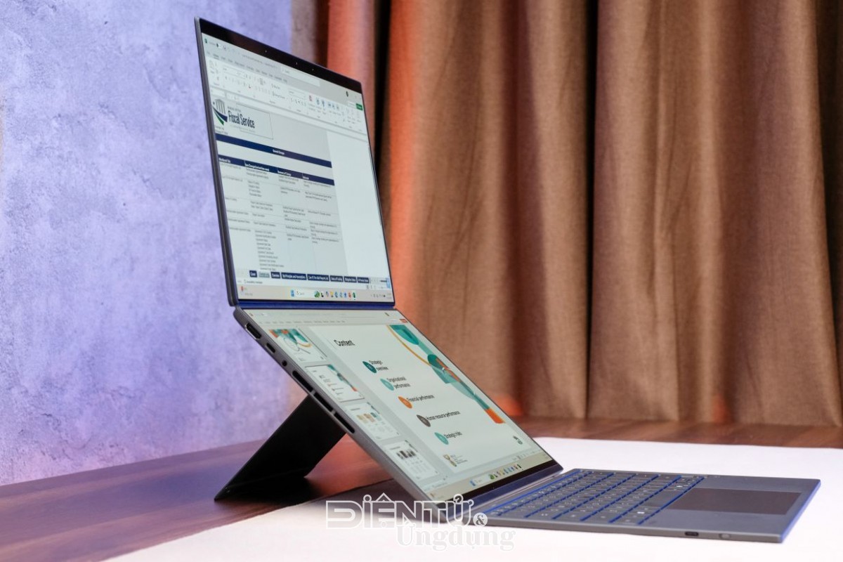 Trên tay nhanh mẫu laptop Zenbook 2 màn hình trị giá gần 90 triệu đồng của ASUS