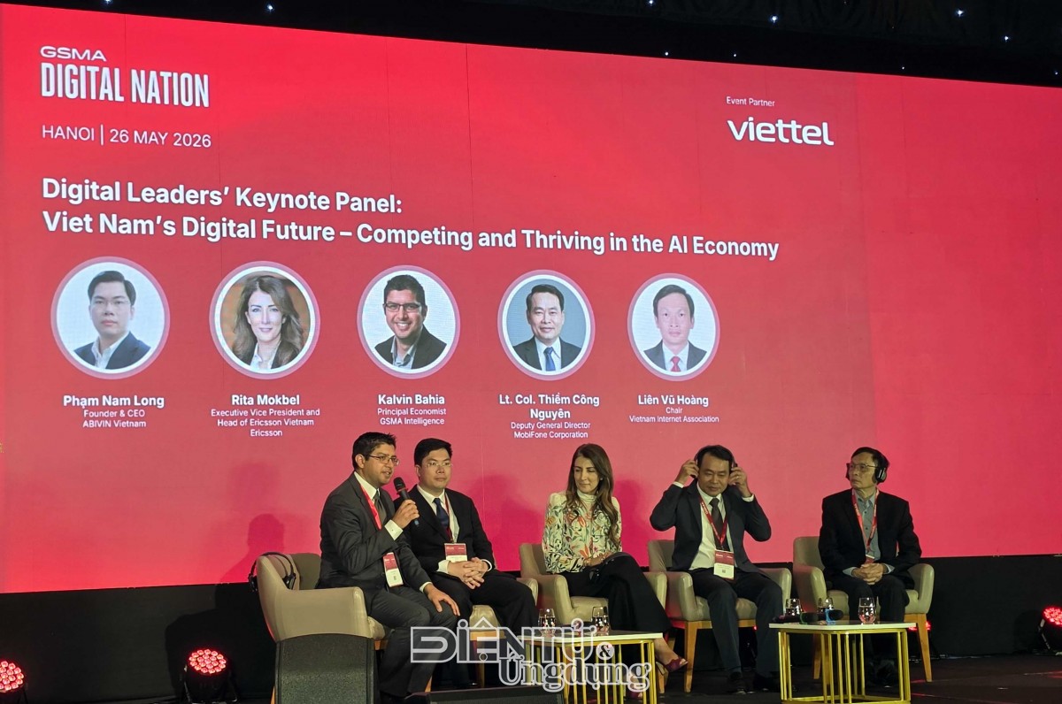 Các diễn giả tại phiên thảo luận 'Hạ tầng 5G Việt Nam đã sẵn sàng nhưng bài toán lớn hơn mới bắt đầu'