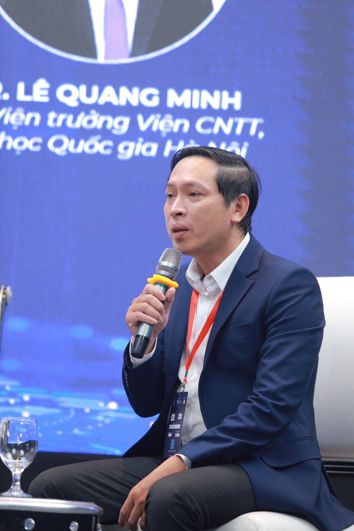 Chuyển đổi số trở thành động lực tăng trưởng mới của Khánh Hòa và Huế Chuyển đổi số trở thành động lực tăng trưởng mới của Khánh Hòa và Huế