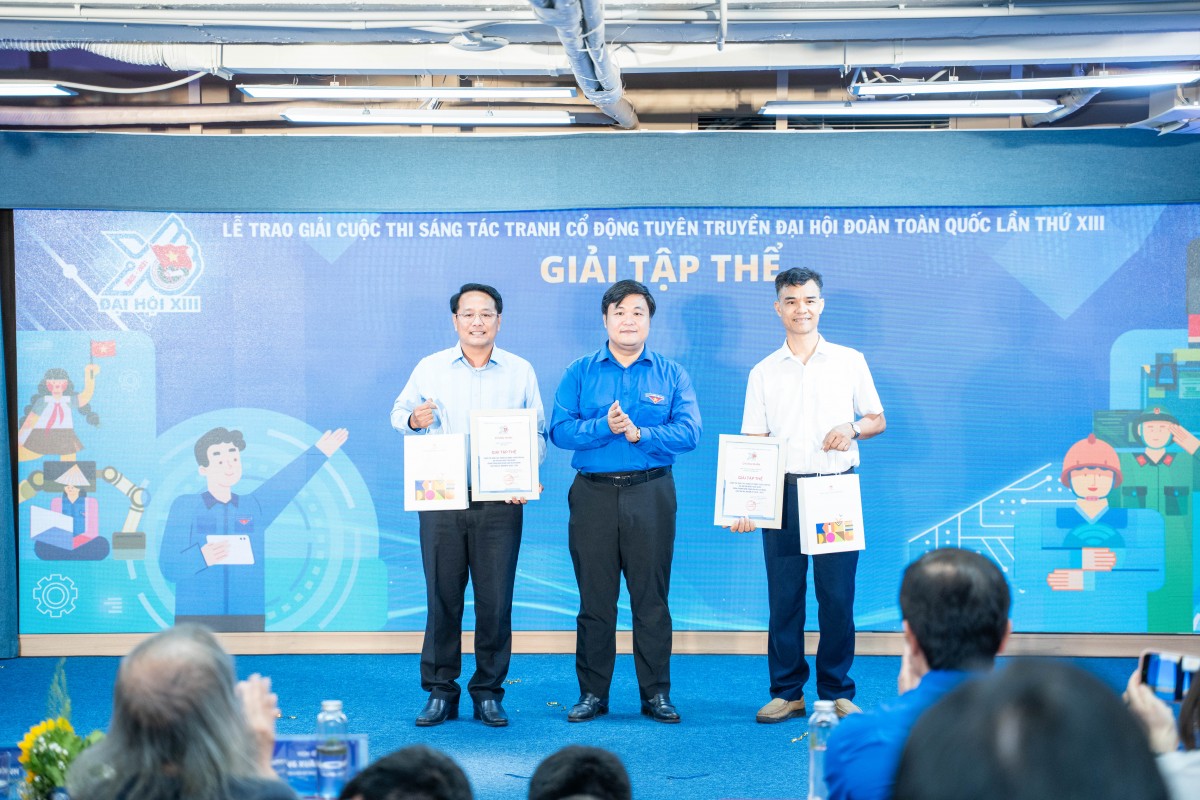 Trao giải Cuộc thi Sáng tác tranh cổ động, tuyên truyền Đại hội Đoàn toàn quốc lần thứ XIII Trao giải Cuộc thi Sáng tác tranh cổ động, tuyên truyền Đại hội Đoàn toàn quốc lần thứ XIII