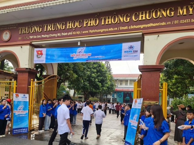 Buổi thi đầu tiên kỳ thi PTTH 2026: Khu vực ngoại thành Hà Nội chuẩn bị kỹ lưỡng.