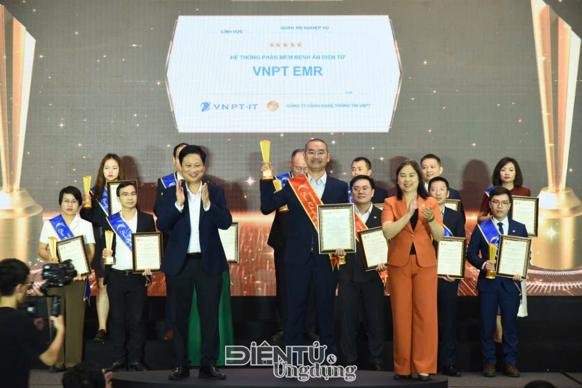 VNPT 7 lần xướng tên tại giải Sao Khuê 2026