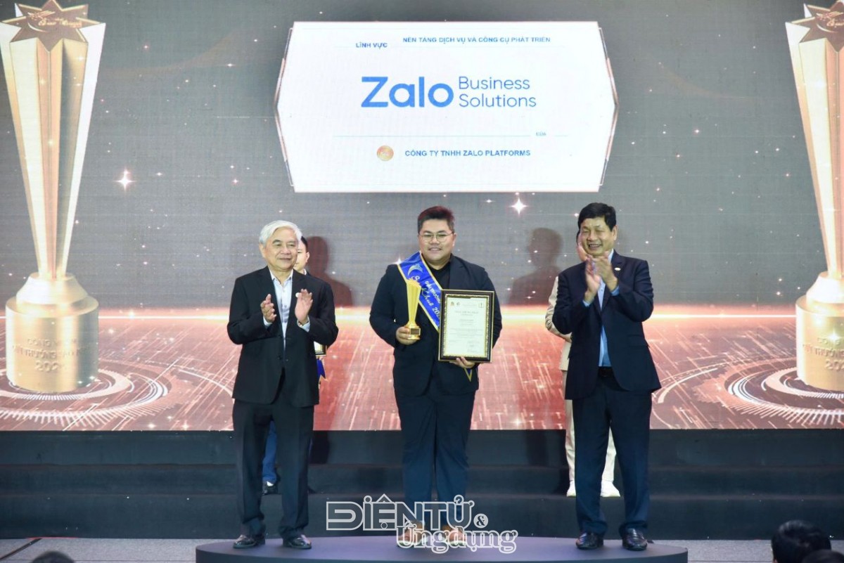 Zalo nhận hai giải thưởng Sao Khuê