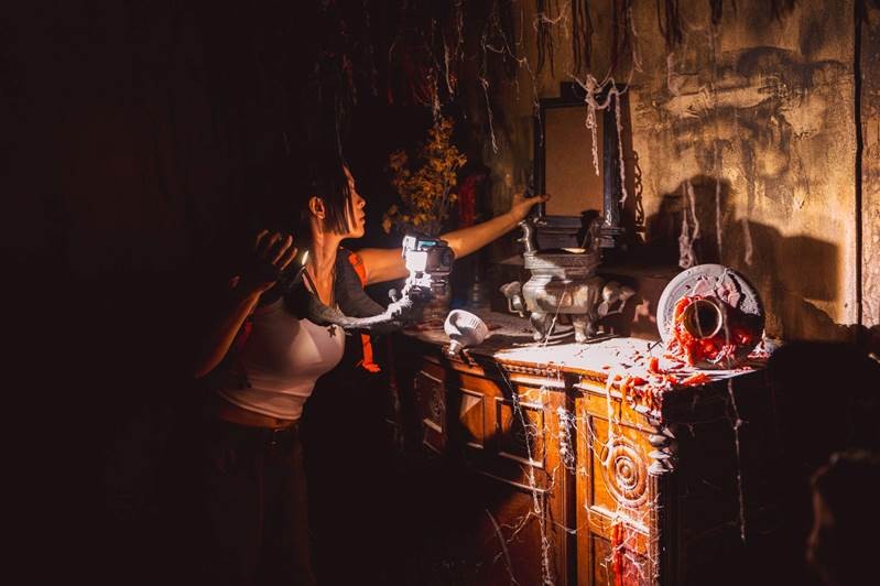 Hé lộ bí mật phía sau biệt thự ma ám trong phim kinh dị ‘Lầu chú Hỏa’