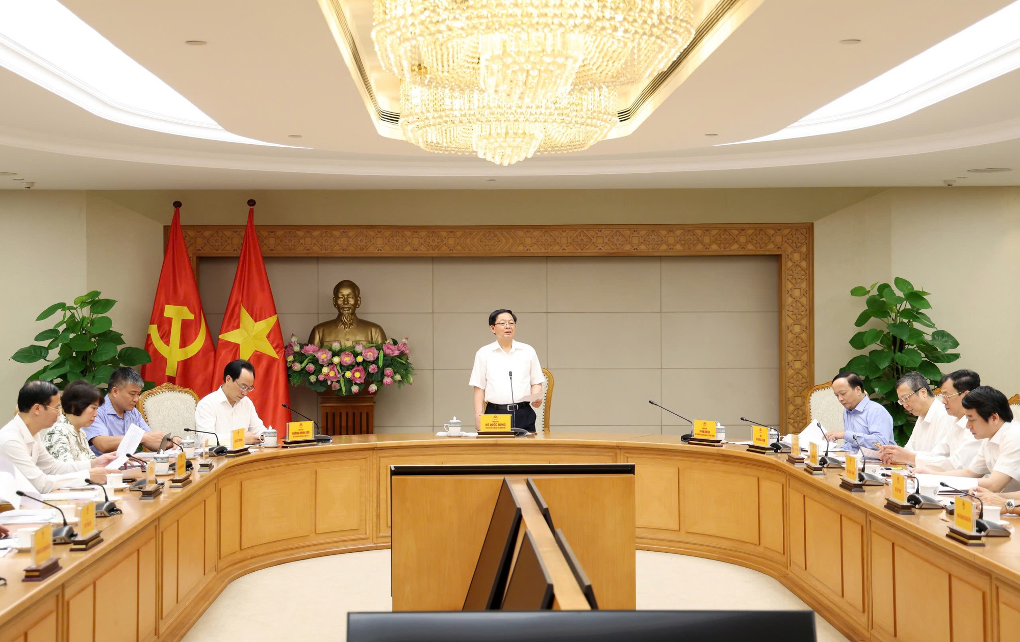 Khẩn trương triển khai công nghệ chiến lược, phấn đấu có sản phẩm cụ thể trong năm 2026- Ảnh 1.