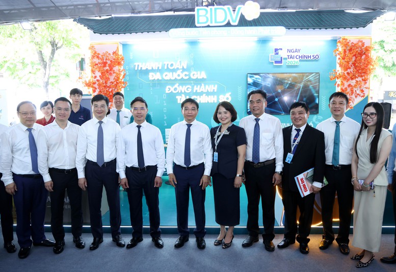 Phó Thủ tướng Nguyễn Văn Thắng: Thanh toán không dùng tiền mặt trở thành huyết mạch của nền kinh tế số- Ảnh 5.